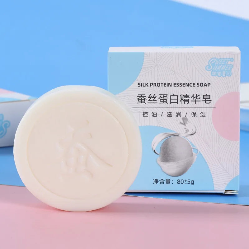 Organic Goat Milk Silk Handmade Soap 60g Moisturizing Skin Care Cleansing Facial Soap Remove Acne Remove Shrink Face Cleaner Body Wash